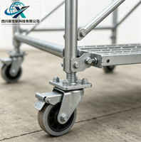Système d'échafaudage en alliage d'aluminium personnalisable avec étaux extensibles et ensembles de garde-corps de sécurité intégrés