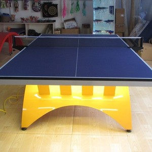 โต๊ะปิงปอง LED สีทองรุ้ง ขนาด 50x50 มม. ขาตั้งสำหรับเล่นในร่ม ความบันเทิงทันสมัย ทนทาน ทำจากแผ่นไฟเบอร์บอร์ดความหนาแน่นสูง - Product Image 1