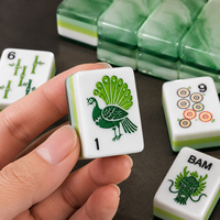 Bi Bo Emerald Wave Mahjong-Set 4-Schicht-Acryl, innen bedruckte, punktverlackte, gravierte marmorierte grüne Steine, individuelles Logo OEM