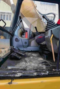 รถขุดมือสอง Caterpillar CAT 320DL 320 20 ตัน ของแท้จากญี่ปุ่น รุ่น CAT320C CAT320 CAT 320 DLEngine - Product Image 4