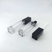 Tube de brillant à lèvres personnalisé avec capuchon gravé en relief, flacon transparent, contenant cosmétique vide pour brillant à lèvres, emballage carré pour huile à lèvres