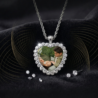 Collier personnalisable en forme de cœur avec portrait de couple pour jeunes mariés, bijoux pour le commerce extérieur