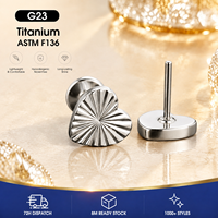 Clou d'oreille texturé en forme de cœur en titane ASTM F136 sans filetage, sans nickel, hypoallergénique, pour piercing du cartilage de l'oreille