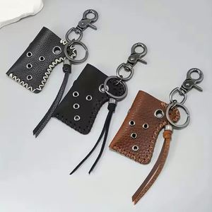 เคสน้ำหนักเบาหนัง PU สไตล์พังก์พร้อมพวงกุญแจ-งานเย็บแฮนด์เมดสำหรับการตั้งแคมป์กลางแจ้งการเดินป่า - Product Image 2