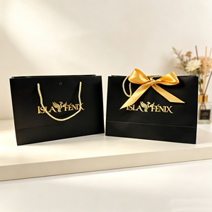 Sacs cadeaux en papier noir haut de gamme avec logo personnalisé, poignée torsadée dorée, nœud en satin, emballage cadeau pour cosmétiques et parfums, sacs en papier - Product Image 3
