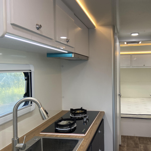 Personalizado Gran espacio Caravana <span class=keywords><strong>Camping</strong></span> Viajes Multifunción Camper Remolque Expedición Camión Camper Off Road Caravan Van - Product Image 6