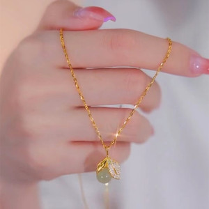 An Ye Hetian Jade Necklace Women Gold Chain Leaf Pendant Clavicle Chain Gift Fashion Jewelry Stainless Steel - Product Image 1