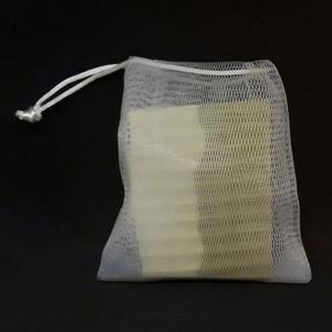 Sac en maille 100% nylon, économiseur de savon, mousseur rapide pour une belle mousse, loofah exfoliant en PVC - Product Image 5
