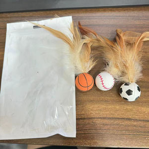 Juguete Ecológico para Gatos, Pelota Deportiva Elástica con Plumas, Pelota Divertida y Moderna para Interacción y Salto - Product Image 6