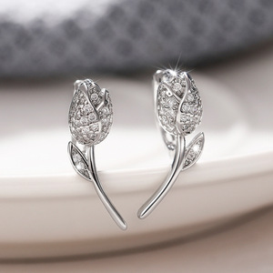 Orecchini a Cerchio Vintage con Rosa per Donne, Eleganti Orecchini Floreali Scintillanti per Uso Quotidiano e Feste - Product Image 4