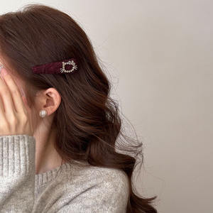 Pinza para el pelo de lana con diseño de gato y diamantes de imitación de aleación para niñas, uso diario y fiestas, colección otoño-invierno - Product Image 2