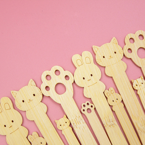 Bâtonnets de crème glacée en bambou naturel DIY Parent-enfant Dessin animé Mignon Créatif Bâtonnets de sucettes glacées jetables en bambou Vente en gros - Product Image 3