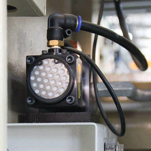 Prensa Hidráulica de Alta Precisión con Control Inteligente y Servomotor para Estirado Profundo de Piezas Metálicas - Product Image 5