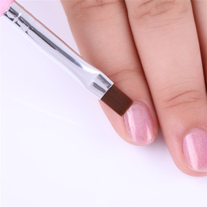 Pinceau plat en nylon rose avec manche, embout serti, pour la peinture au gel UV, la manucure et le design d'ongles - Product Image 3