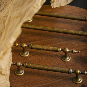 Qiansi Hk0533 Đồng Rắn Brass Đồ Nội Thất Xử Lý Và Núm Tủ Cổ Điển Tủ Bếp Ngăn Kéo Xử Lý Nhỏ Cửa Kéo - Product Image 4