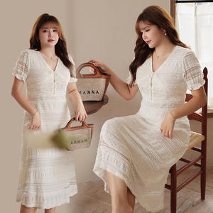 Vestido Runqi N8701 con Cuello en V y Cintura Ajustada, Color Blanco Jazmín, Manga Corta, Estilo Casual Diario para Mujer - Product Image 5