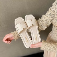 Neue modische Damen- und Mädchen-Sommer-Flachsandalen, Strandschuhe, Slides mit quadratischer Schnalle, koreanische Outdoor- und Alltags-Freizeitschuhe, Einkaufs-Slipper