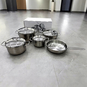 Set di Pentole in Acciaio Inox 201 <span class=keywords><strong>KORKMAZ</strong></span> Tipo U Turchia 1990, 9 Pezzi - Product Image 1
