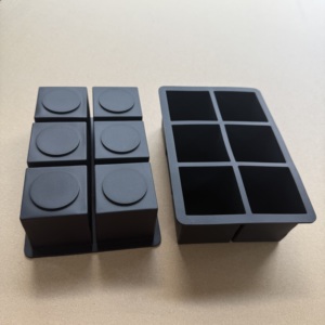 BPA Miễn Phí Dễ Dàng Phát Hành Kích Thước Lớn Linh Hoạt 6 Khoang Stackable <span class=keywords><strong>Silicone</strong></span> <span class=keywords><strong>Ice</strong></span> Cube Vuông Khuôn Khay Với Trường Hợp Cho Whiskey Cocktail - Product Image 2