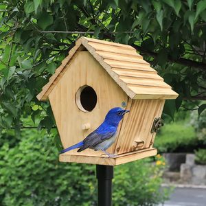Casa para Pájaros Moderna de Madera Marrón para Uso en Exteriores, Caja de Anidación para Colgar en la Pared para Pinzones y Cardenales - Product Image 4