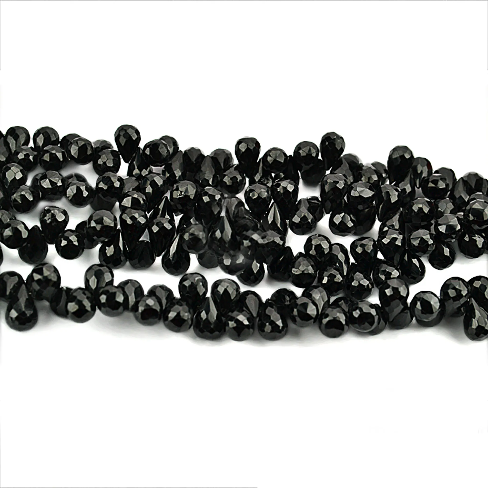 Collana di perline Briolette sfaccettate 8x6 MM a goccia di spinello nero naturale