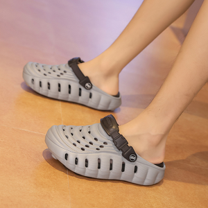Nouvelles sandales d'été EVA 2025 imperméables à bout fermé pour couple, style universitaire, à semelle épaisse et perforées, pour homme, très tendance sur IG - Product Image 6
