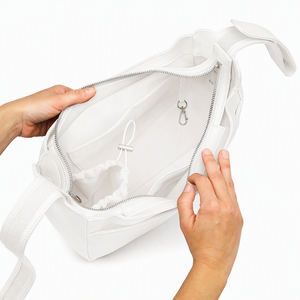 Bolsa de Pañales de Lujo con Portavasos, Correa de Hombro Desmontable, Organizador para Cochecito de Bebé de Cuero PU, Dispensador de Toallitas Húmedas - Product Image 1