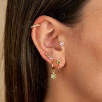 Gemnel colorido Cubic Zirconia S925 chapado en oro flor pendiente encanto