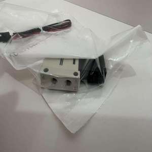 โซลินอยด์วาล์ว Original-SMC รุ่น VQD1212U-5L-M5 - Product Image 2