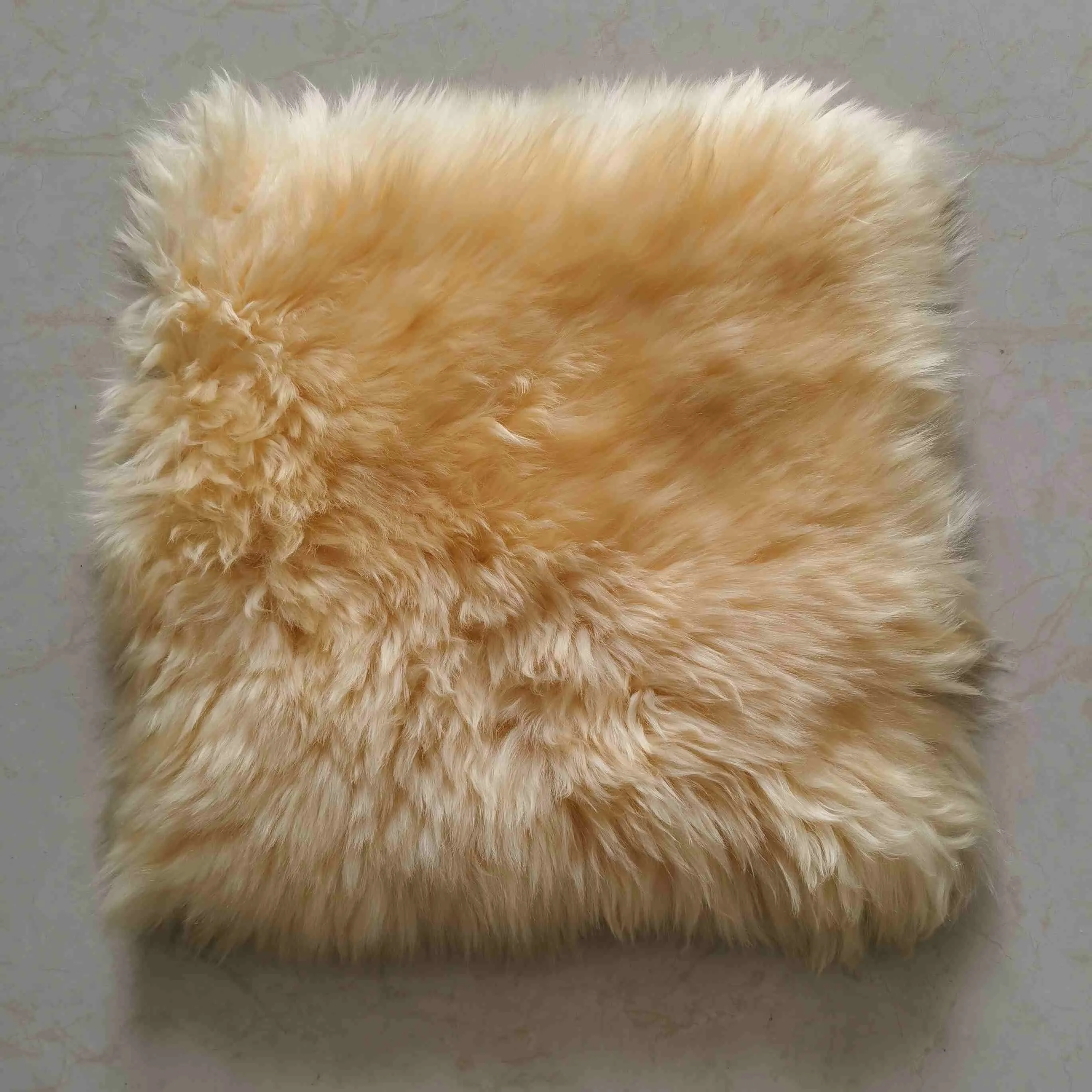 Cojín de piel de oveja para invierno, funda de almohada de lana larga y Real para asiento de coche, precio de fábrica