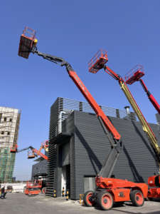 दूसरा हाथ 28 मीटर टेलीस्कोपिक बूम लिफ्ट का उपयोग किया गया निर्माण मशीनरी-मानव लिफ्ट हवाई कार्य मंच - Product Image 2