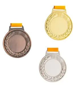 New Factory Wholesale Low Minimum Personalized Logo Football Soccer Medal Award Souvenir Metal Medal