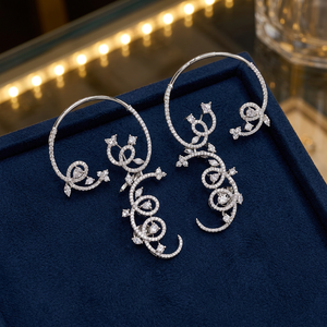 Elegantes Pendientes de Aro en Espiral de Cristal con Detalles Intrincados de Pedrería para Mujer, Joyería para Bodas, Fiestas y Eventos Nocturnos - Product Image 4
