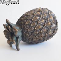 Décorations de table en métal lourd ananas en fer délicat artisanat en métal unique pour la décoration intérieure gravure objet en métal coulé à la cire perdue
