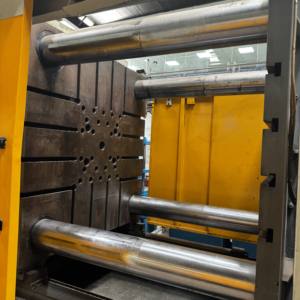 800T in lega di alluminio di medie e grandi dimensioni ha utilizzato macchine per pressofusione per ricambi auto - Product Image 2