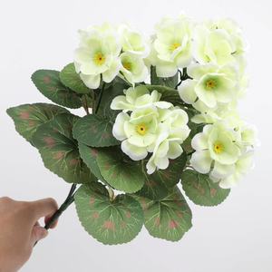 Flores de seda Geranio artificial Calidad Premium Invernadero Geranio Impresión Larga duración Uso versátil - Product Image 5