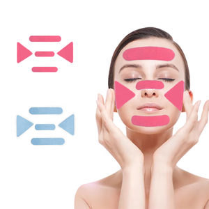 <span class=keywords><strong>Bandes</strong></span> de <span class=keywords><strong>visage</strong></span> OEM pour les ridules et les rides Patches faciaux lissants faciles à utiliser pour les rides de la bouche Saviour Face Neck Lift Tape - Product Image 4