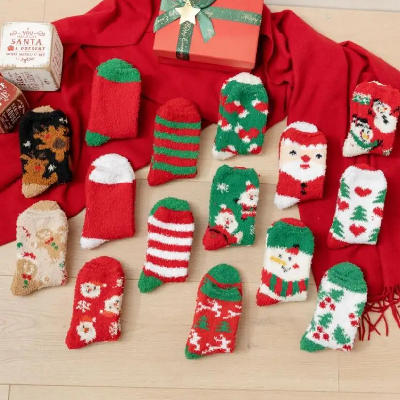 Otoño/Invierno calcetines gruesos de tubo medio rojo regalo de Año Nuevo calcetines de Navidad de dibujos animados alce muñeco de nieve calcetines de Navidad