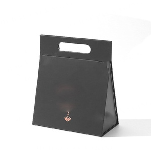 Triangle Luxury Cosmetics Último diseño con logotipo impreso personalizado Superficie Tratamiento de estampado en caliente Caja de embalaje de cartón portátil - Product Image 3