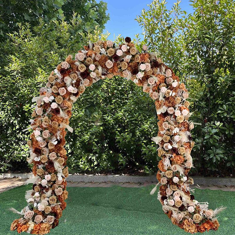 01Orange coffee with dark red rose arch