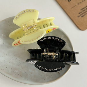 Kinling กิ๊บหนีบ<span class=keywords><strong>ผม</strong></span>อะซิเตทประดับเพชรขนาดกลางสีดำสุด<span class=keywords><strong>เท่</strong></span>ห์สีเหลืองมะนาวหวาน - Product Image 3