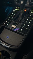 Le tableau de bord et la console centrale intérieure complètes des modèles Porsche Cayenne 11-17 ont été mis à jour