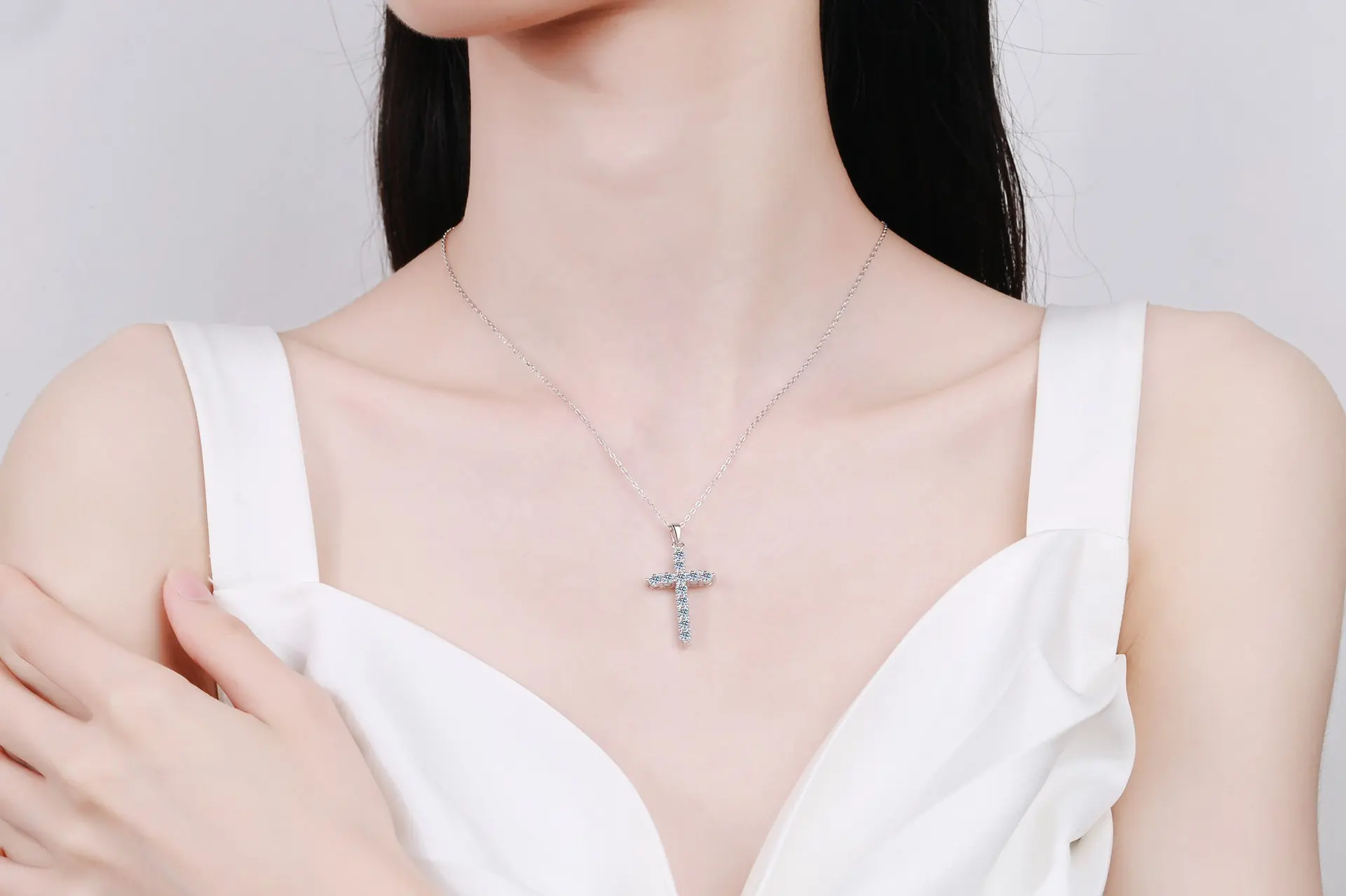 Fashion Moissanite Jewelry Diamond Cross Necklace S925 Sterling Silver Moissanite Hip Hop Jewelry