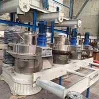 Machine à granulés de biomasse automatique 110 kW pour bois, marc de café, coques de riz, paille et sciure, avec roulement et moteur, haute productivité