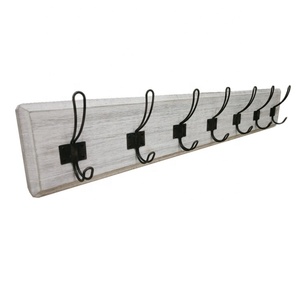 <span class=keywords><strong>Perchero</strong></span> de Pared Multifuncional de Madera Blanca Lavada y Hierro, con Ganchos y Rieles Metálicos, Tamaño y Color Personalizables - Product Image 6