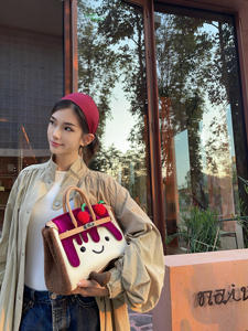 Borsa Tote Donna in Spugna Nuova Collezione 2026, Stile Designer Cartone Animato di Tendenza, Carina per il Pendolarismo Quotidiano e lo Shopping - Product Image 3