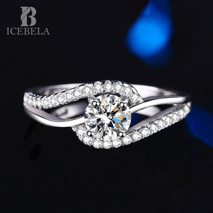 Venta al por mayor 925 anillo de bodas de plata esterlina pareja joyería nupcial fina ahueca hacia fuera 0.6ct 0.8ct Moissanite Zircon anillos para niñas - Product Image 5