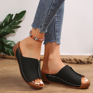 Ventas directas de los fabricantes Sandalias de plataforma nuevas de comercio exterior para mujer Zapatillas de cuña de costura de coche de ocio - Product Image 2