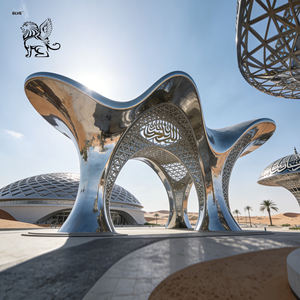 Sculpture d'art abstrait en acier inoxydable poli <span class=keywords><strong>miroir</strong></span> de grande taille pour l'extérieur, destinée au projet hôtelier de l'Expo mondiale 2030 en Arabie Saoudite - Product Image 3