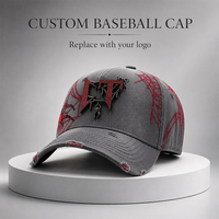 Casquette de baseball brodée personnalisée en gros, casquettes de baseball à bord vieilli, emblème gothique métallique 3D, motif toile rouge, doublure en satin, OEM